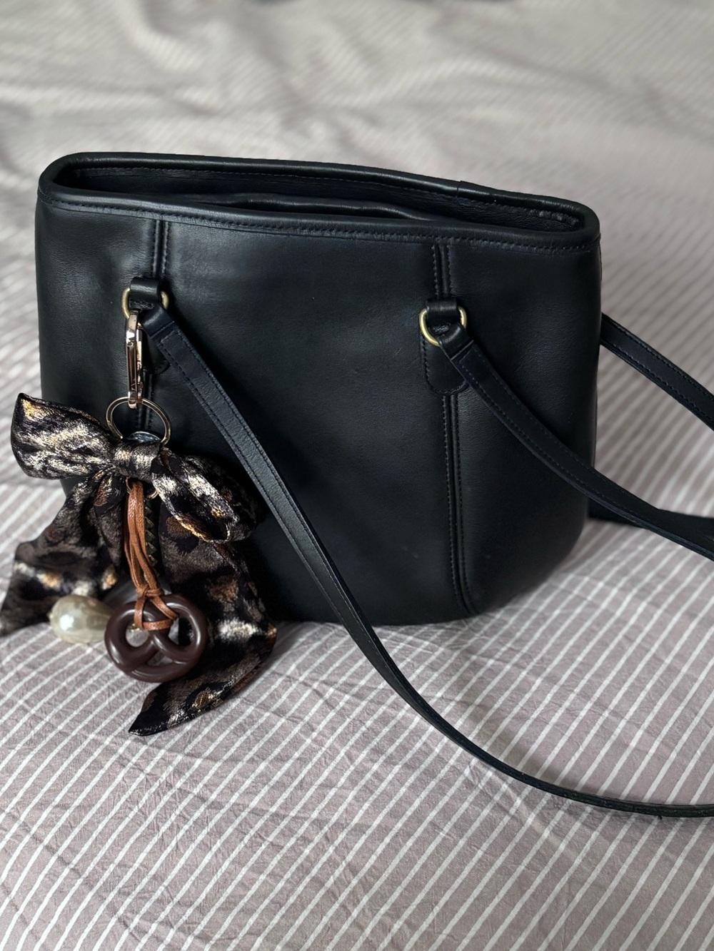 Vintage Coach Medium Framed Pouch - Picture 5 of 7